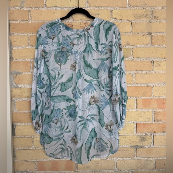 Nile Floral Blouse with Green and Blue Leaves - Picture 4 of 4